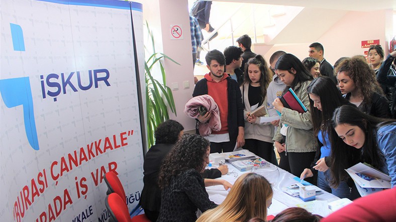 İŞKUR, Üniversite Öğrencilerine Yaz Tatilinde İş Verecek