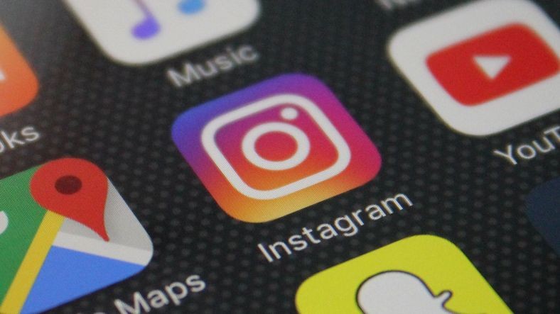 Malezya’da Bir Genç, Instagram Anketi Sonucu İntihar Etti