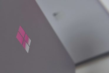 Microsoft, Çift Ekranlı Surface 'Centaurus'u Gösterdi