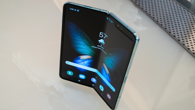 Samsung, Galaxy Fold'a 5G İçin Sertifika Aldı