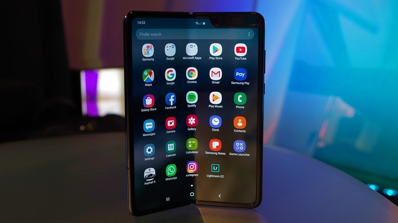 "Samsung, Galaxy Fold'un Çıkışını Daha İleri Erteledi"