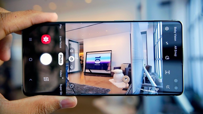 Samsung Galaxy S10'a Ultra Geniş Panorama Özelliği Geldi