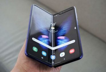 Samsung, Mate X'ten Önce Dışa Katlanan Telefon Çıkaracak